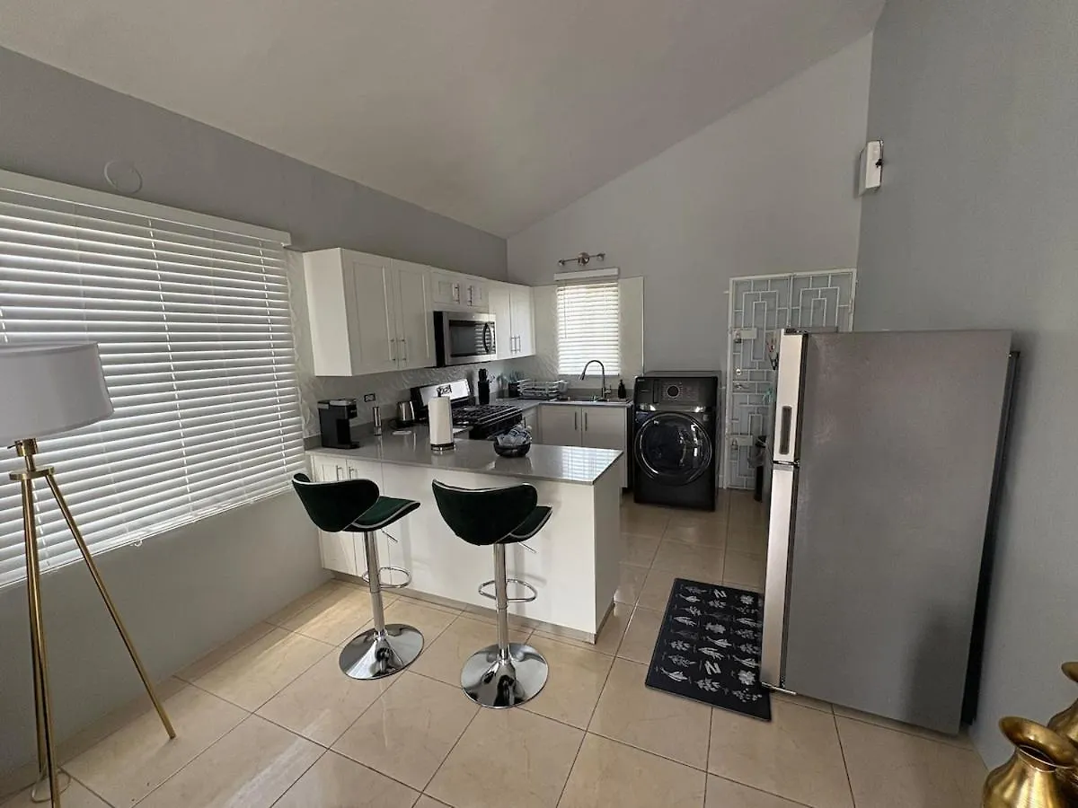 Hébergement de vacances Cheerful two bedroom home close to mall and Hellshire beach Portmore