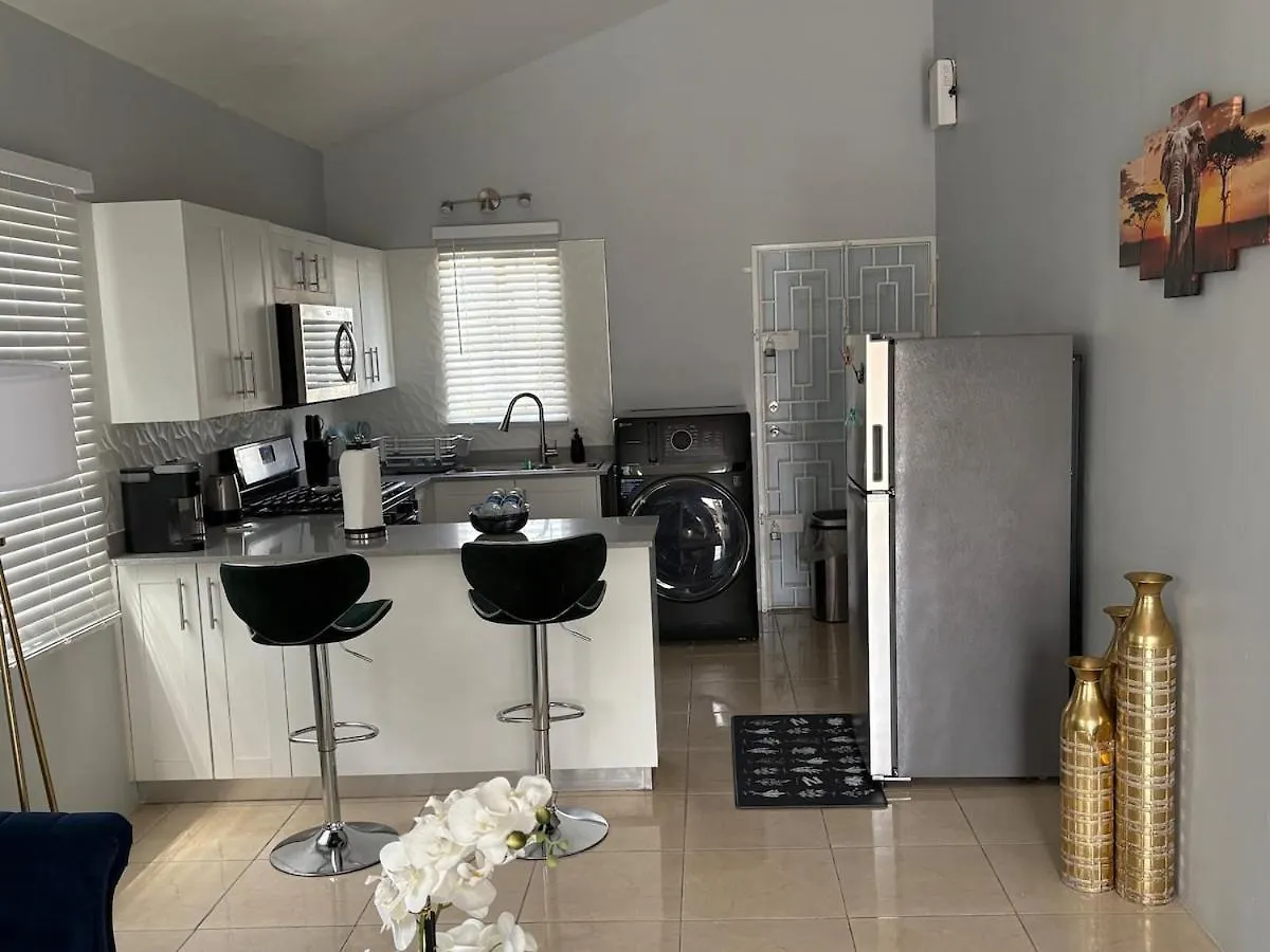 Cheerful two bedroom home close to mall and Hellshire beach Portmore 0*,  Jamaica